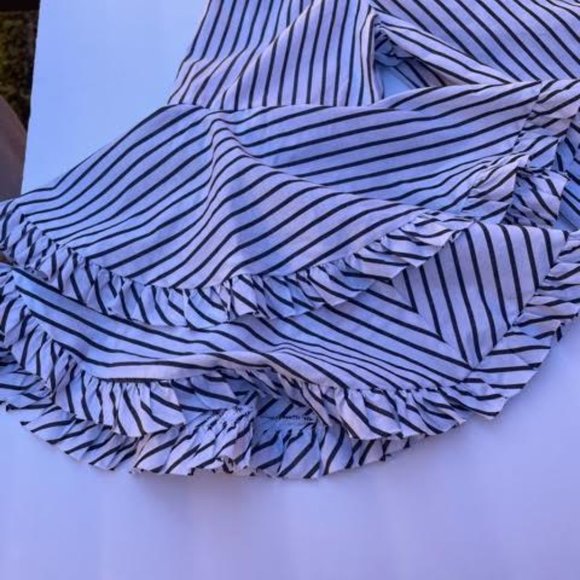 ECI  Stripped Blouse - Picture 4 of 8